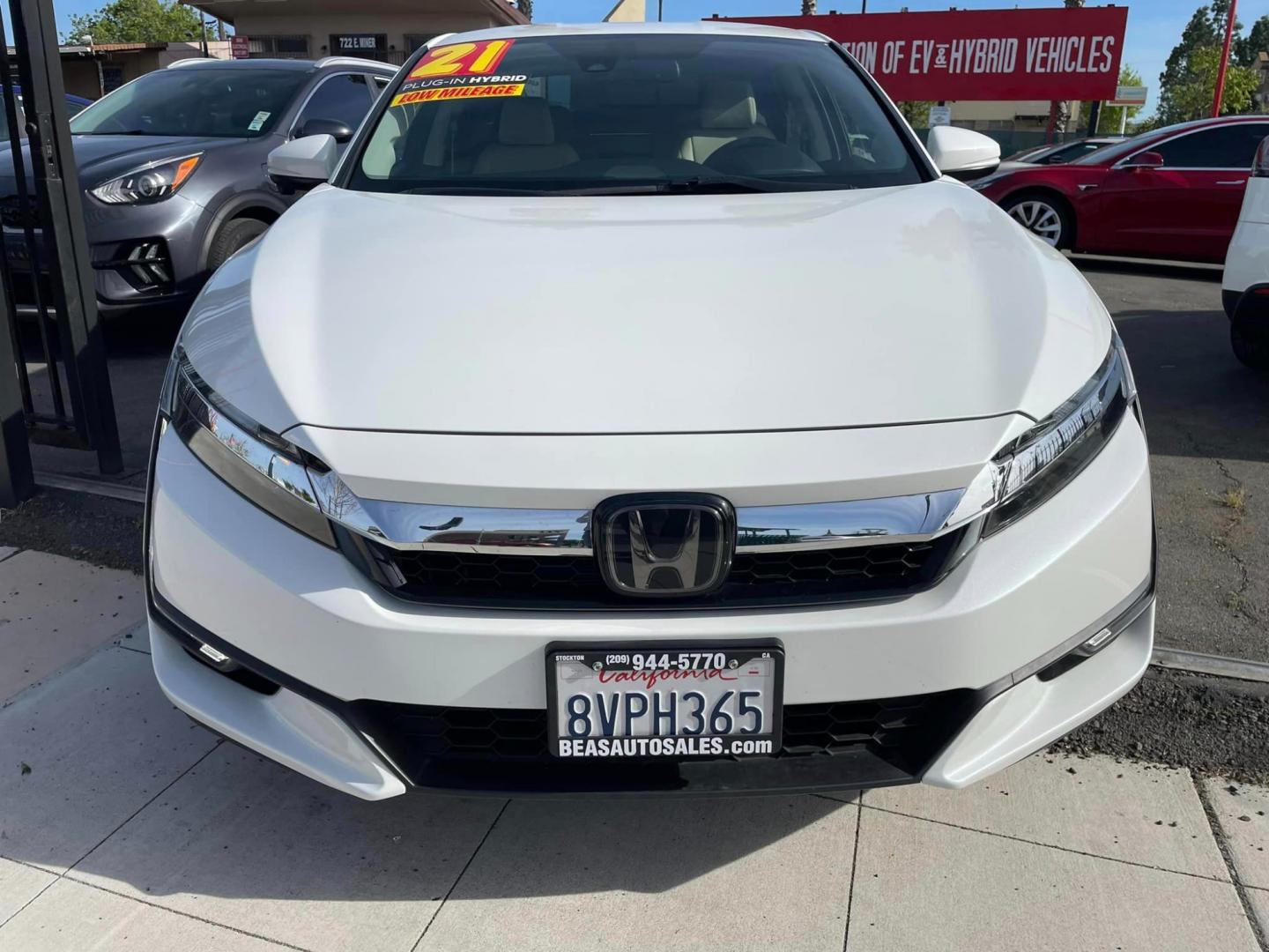 2021 WHITE /White Gold Honda Clarity Plug-In Hybrid (JHMZC5F13MC) with an 1.5L L4 DOHC 16V HYBRID engine, CVT transmission, located at 744 E Miner Ave, Stockton, CA, 95202, (209) 944-5770, 37.956863, -121.282082 - PLUS TAXES AND FEES - Photo#2